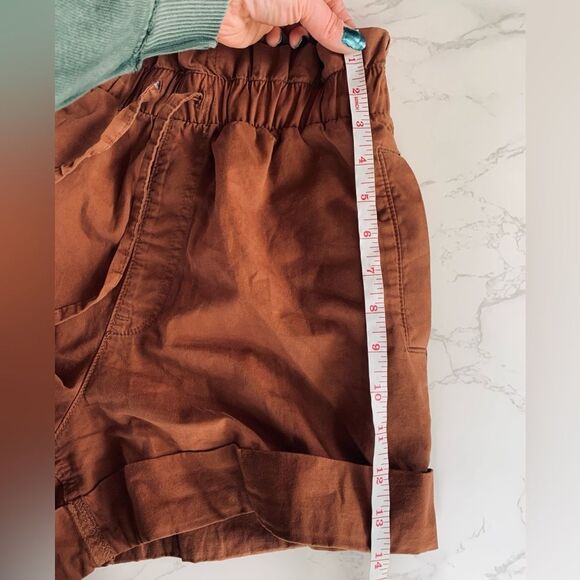 Abercrombie & Fitch Paper Bag Shorts Rust Brown | XS - Picture 7 of 8